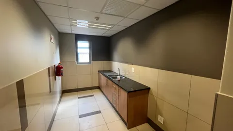 WhatsApp Image 2025-10-23 at 13.52.35.